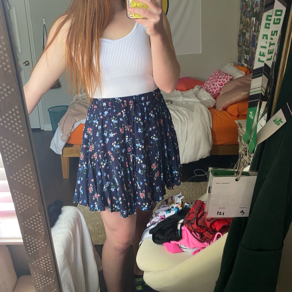 Navy Floral Flowy skirt